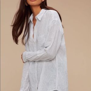 Aritzia Community Veritas linen blend shirt Small